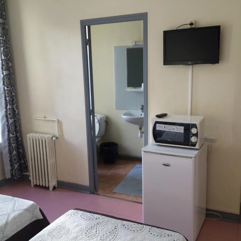 Au Royal Mad Hotel - photo 29