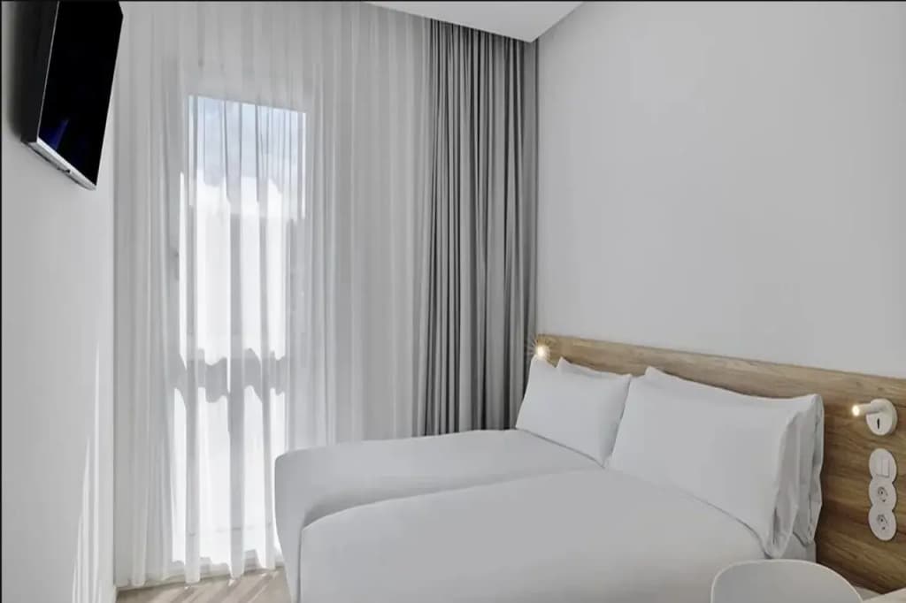 B&B HOTEL Madrid San Fermin - photo 4
