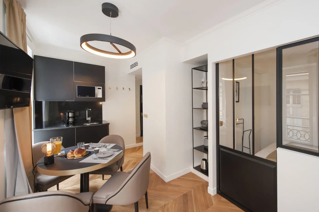 Odeon Saint Germain Apartments - photo 3