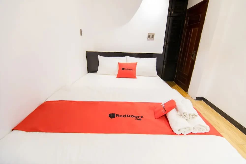 RedDoorz Plus near Ba Chieu Local Market - photo 5