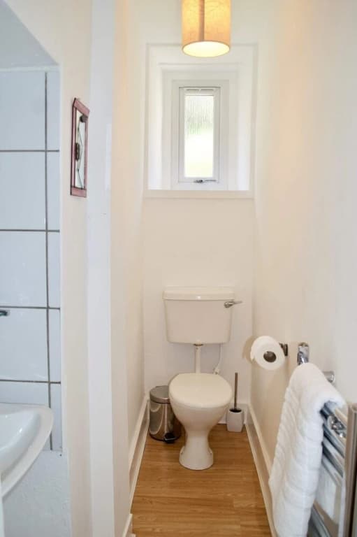 Bright And Comfortable 2 Bedroom Flat - photo 13
