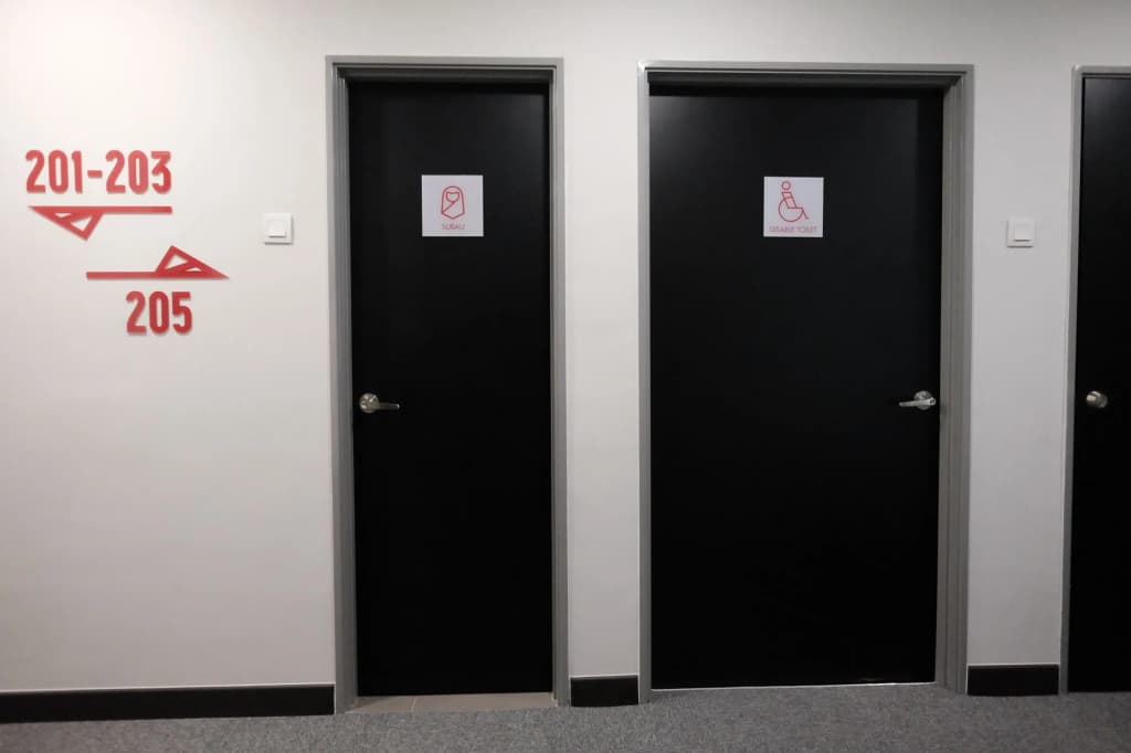 B Lot Hotel - photo 11