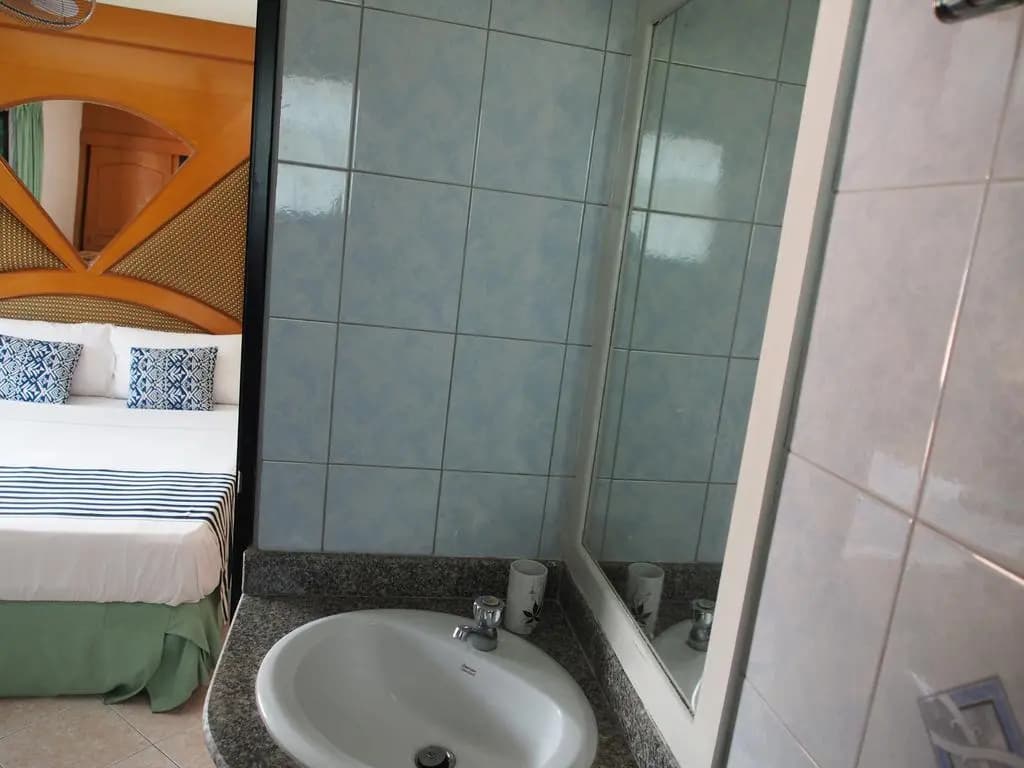 Waree's Guesthouse - photo 10