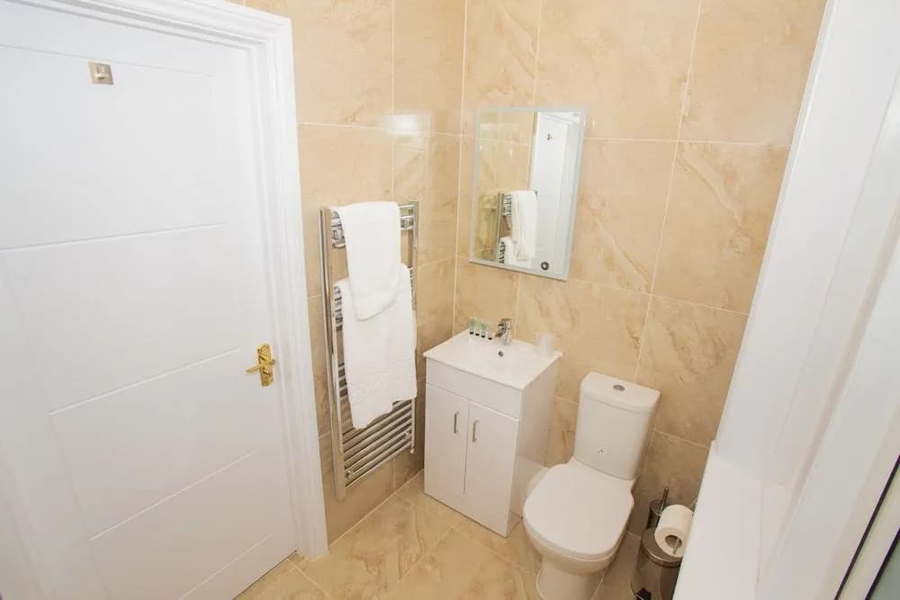 The Hadley Hotel - photo 9
