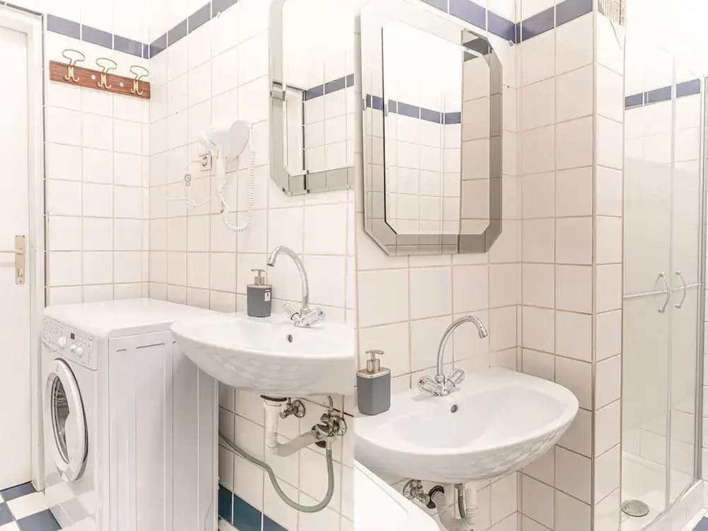 Charming 3BR Apt in Central Vienna - photo 6