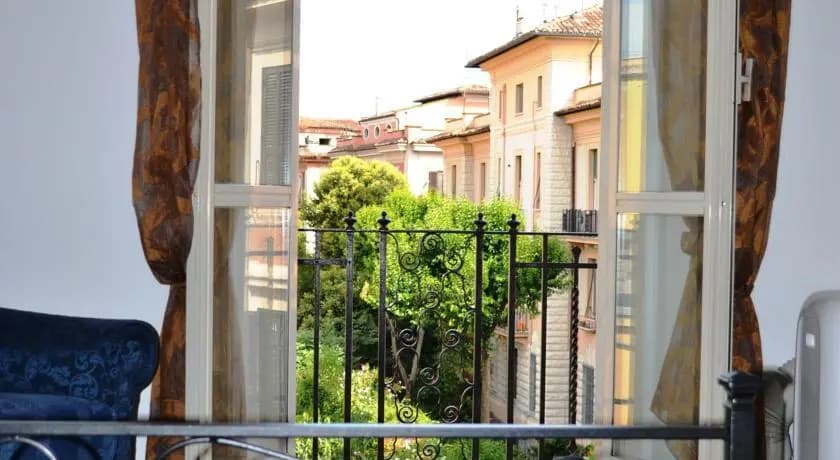 4 Reasons Rome - photo 7