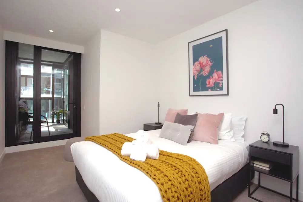 Claremont Apartments by Urban Rest - photo 12