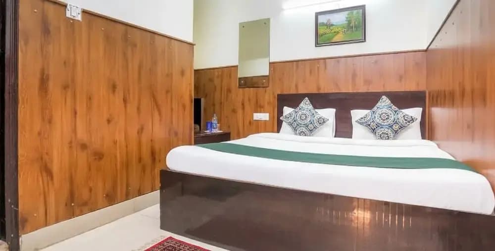 Shri Sai Guest House - Opp Azadpur Main Mandi - photo 12