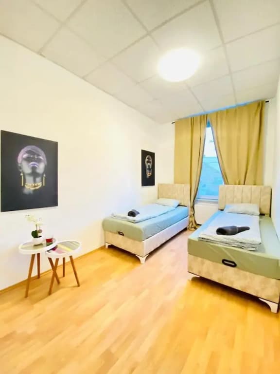 Rooms in Cozy 4BR Shared Apt Central - photo 31