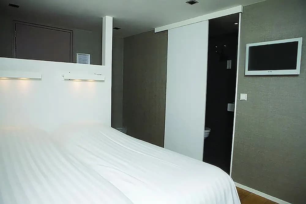 little AMSTEL HouseBoat - photo 5