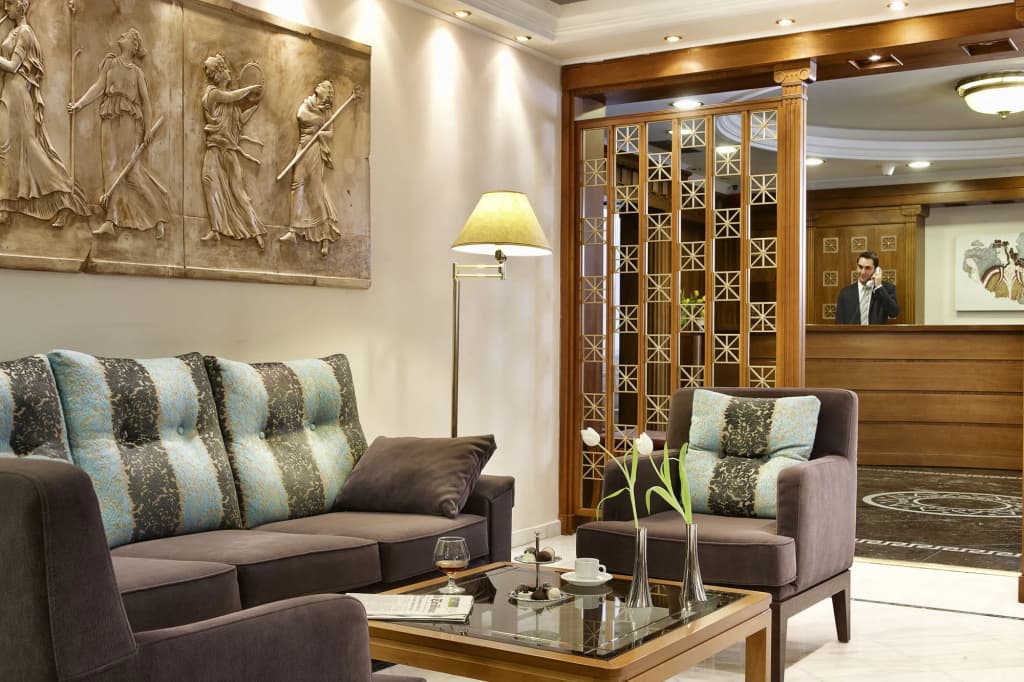 AVA Hotel & Suites - photo 2