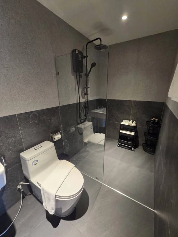The Clover Hotel - photo 9