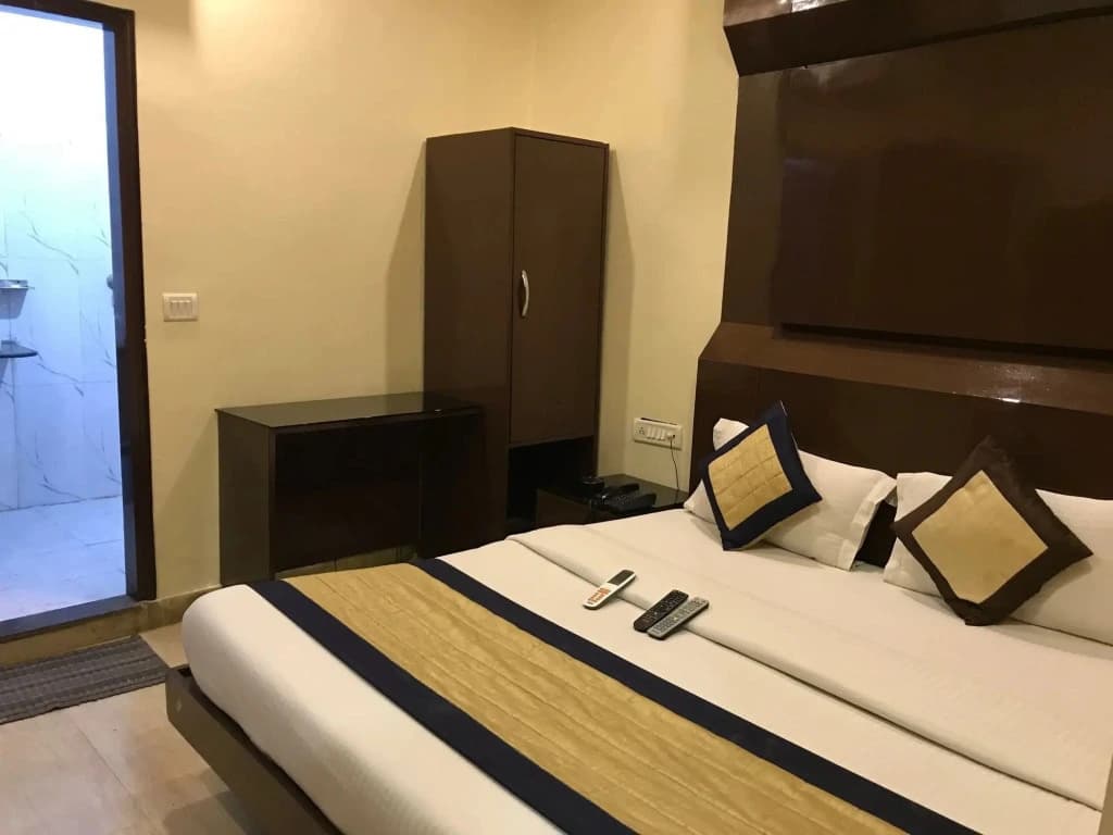 Hotel Noble International - photo 4