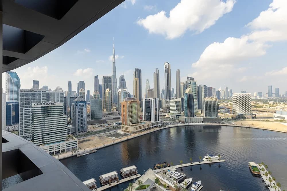 Waves - Seaside Splendor 2BR in Dubai's Business Bay - photo 5
