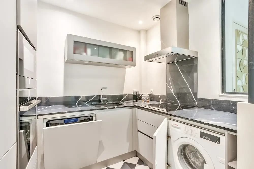 Apartment With Balcony Near Gare Montparnasse - photo 13