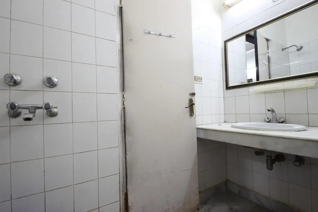 Hotel Citi Continental - photo 8