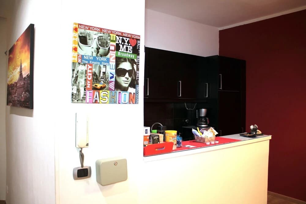 St Peter Square Apartment - photo 12