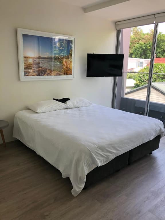 Bondi Beach Studio King Suite + Balcony - photo 2
