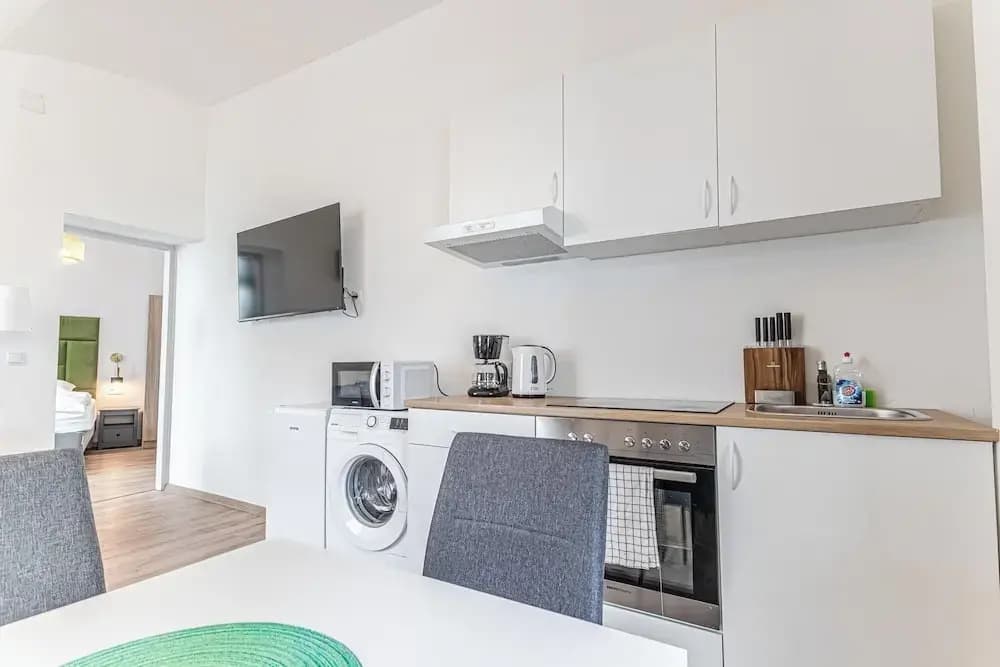 Stylish 1BR Apartment Westbahnhof - photo 3