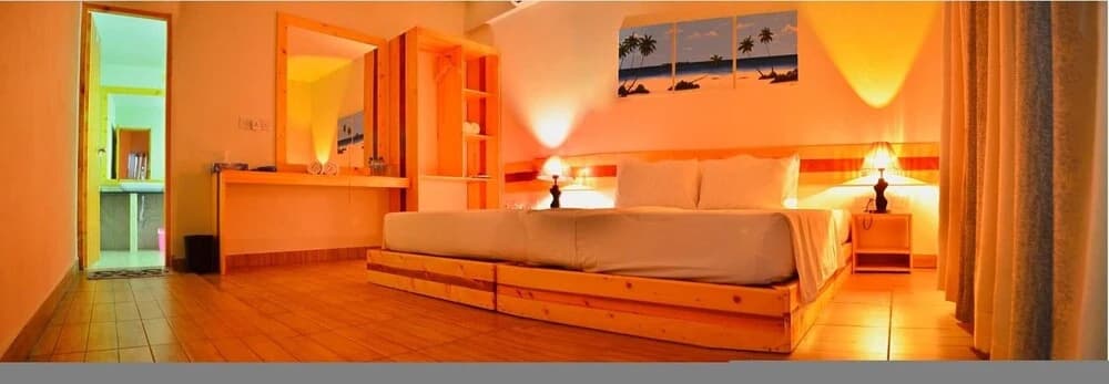 Crystal Dhiffushi - photo 3