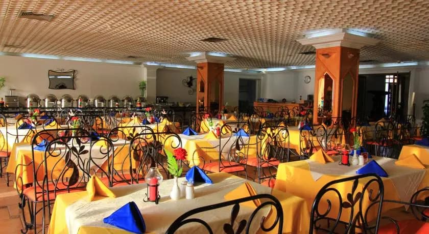 Beach Hotel Sharjah - photo 21