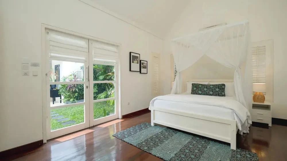 Villa Merta Sari 8 by Villa Finder - photo 4