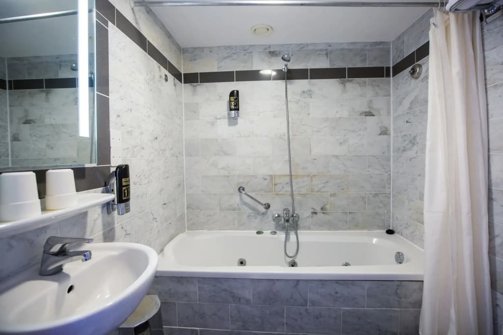 Hotel Atlanta - photo 8