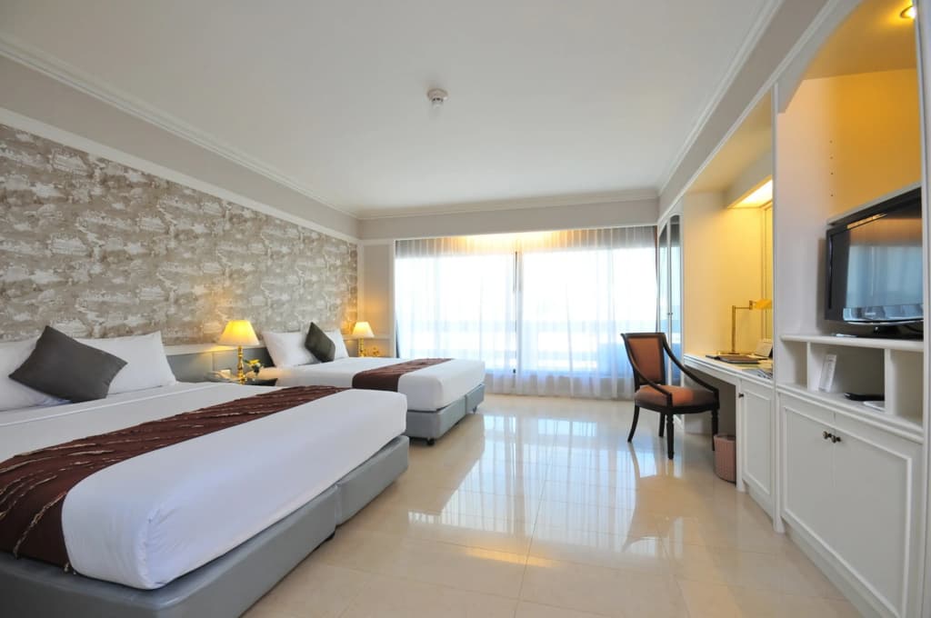 Centre Point Plus Hotel Pratunam - photo 4
