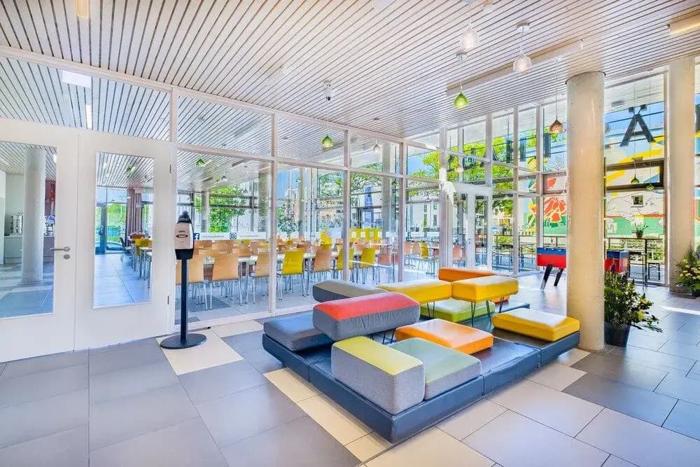 Jugendgästehaus Hauptbahnhof - photo 2