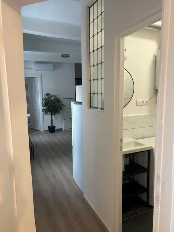 Diamond Astoria 4, Quiet Apartment - photo 10