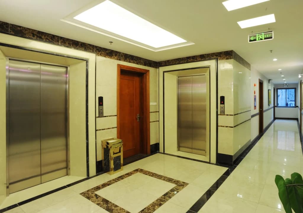 Gallant Hotel - photo 12