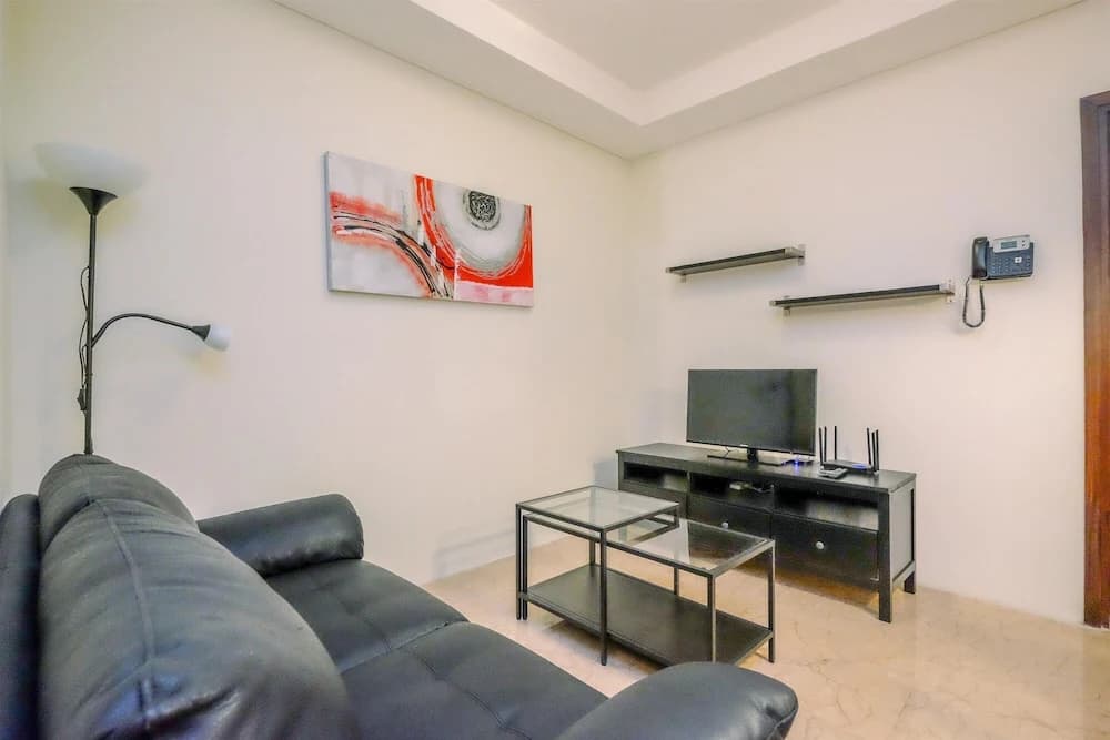 Good Deal And Strategic 1Br L'Avenue Apartment - photo 10