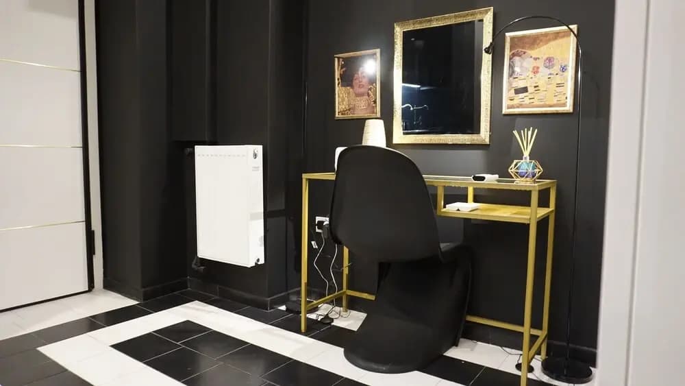 Exclusive Design Studio with Yard - photo 2
