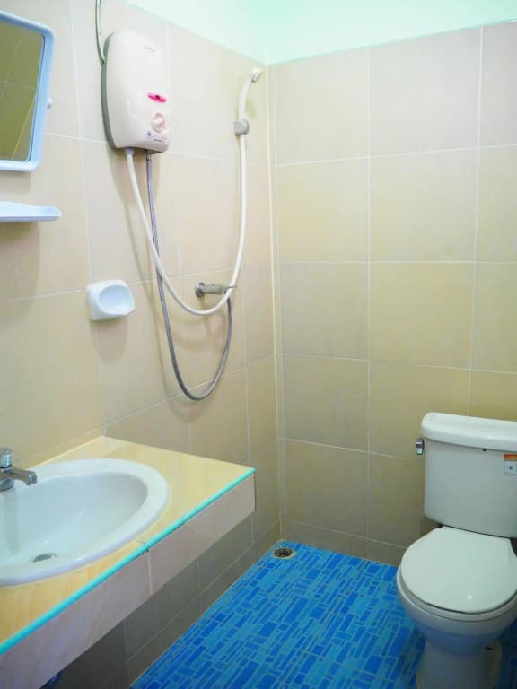 The Scenery Beach Resort - photo 11