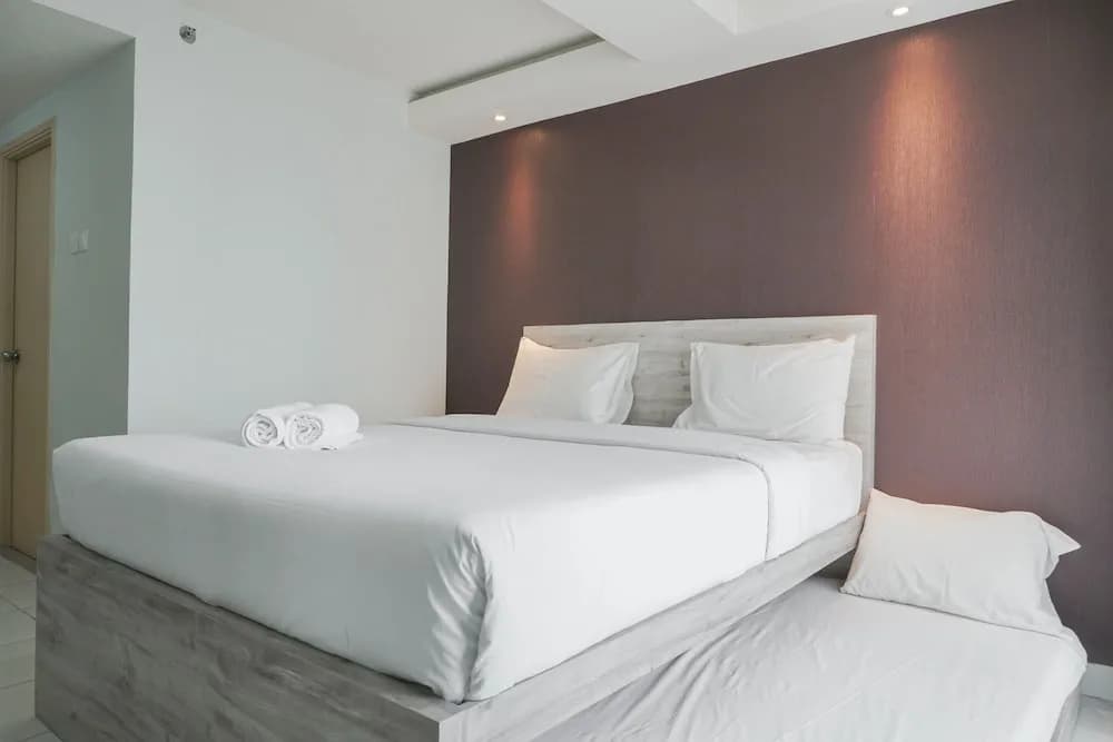 Nice And Comfy Studio At Amethyst Apartment - photo 28