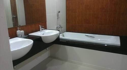 Karon Hill One-bedroom Apartment - photo 3