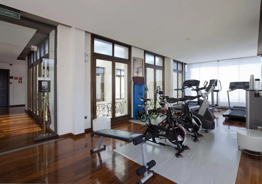 Suites Center Barcelona - photo 13