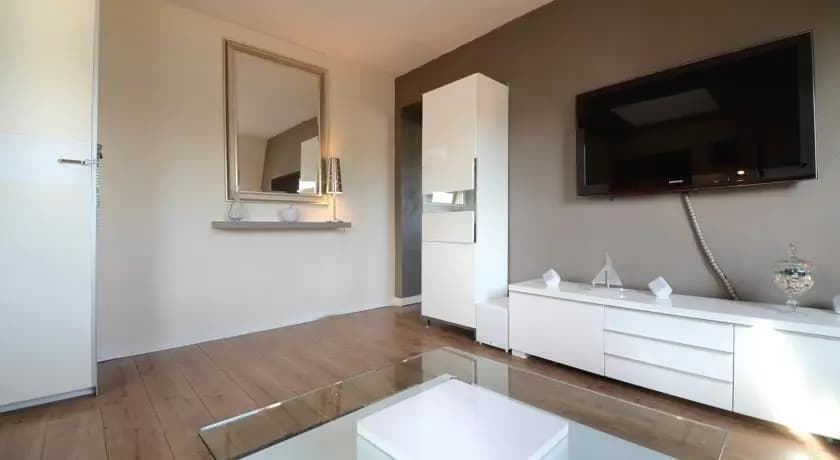 Friendly Rentals Gare Du Nord View Apartment - photo 4