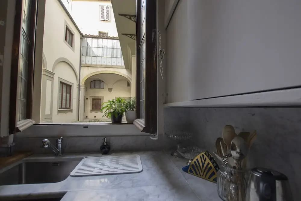 Flora Historical Luxury House - photo 1