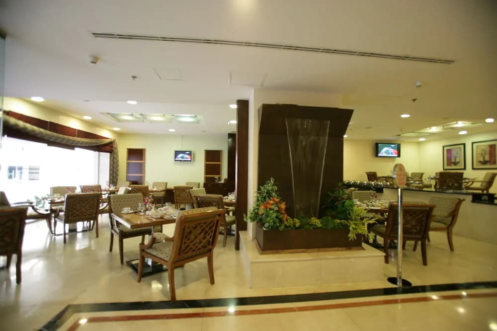 Savoy Crest Hotel Apartments - photo 42