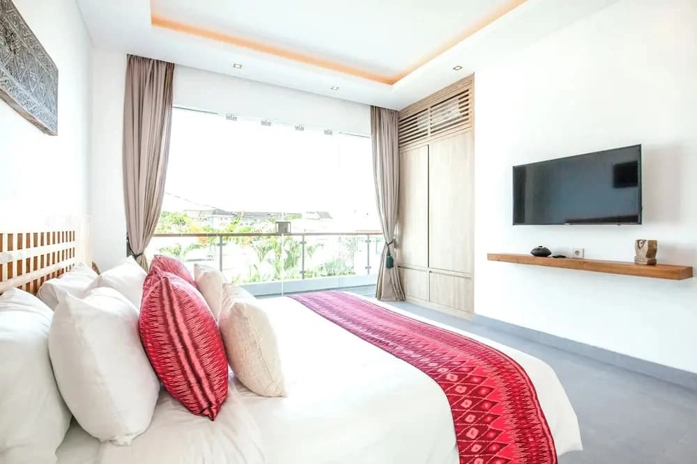 Chic 2BR Villas, Brawah Hub, 300m to Coastal Bliss - photo 12