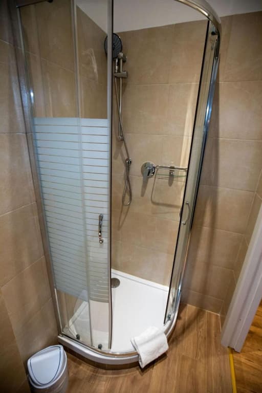Trevi Qq Rooms - photo 4