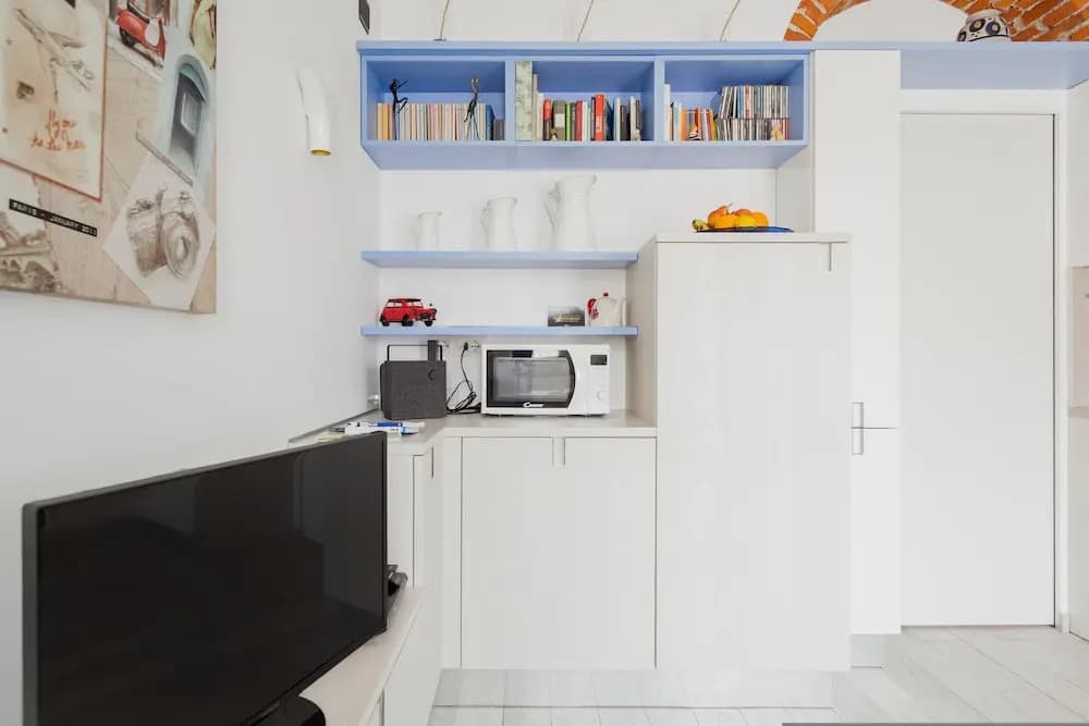 Top Clean Charming Darsena Navigli District - photo 25