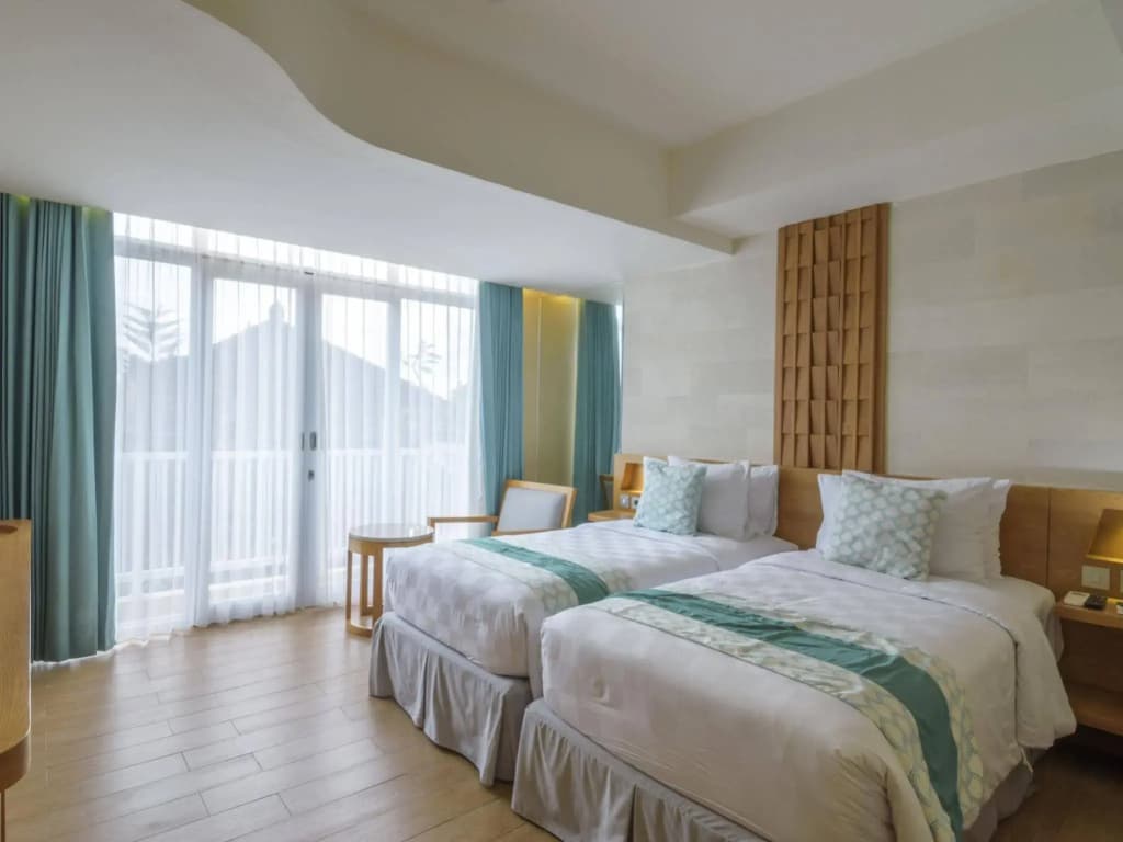 Bedrock Hotel - photo 4