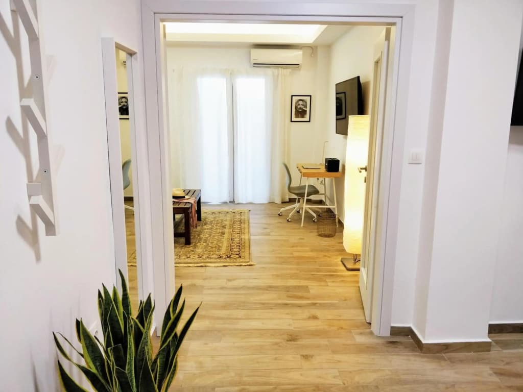 The Countess Riencourt Apartment - photo 10
