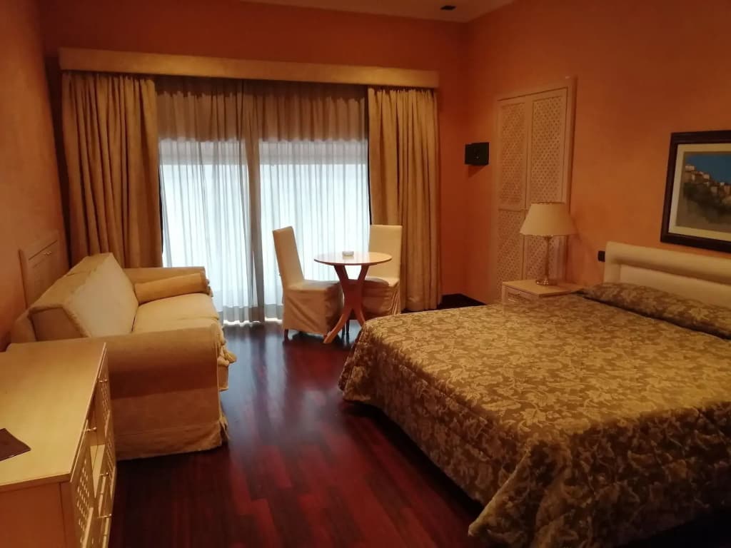 Colosseo Studio Suites - photo 4