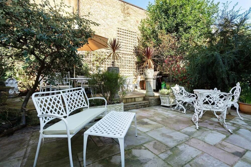 Veeve - Elgin Crescent - photo 11