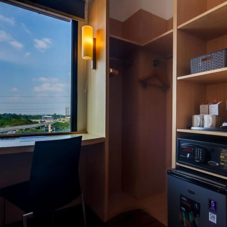 Swiss-Belinn Cawang - photo 40