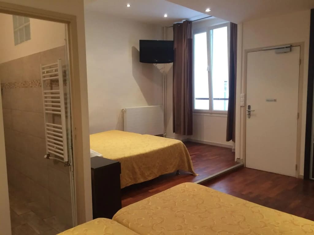 Hotel Mimosa - photo 17