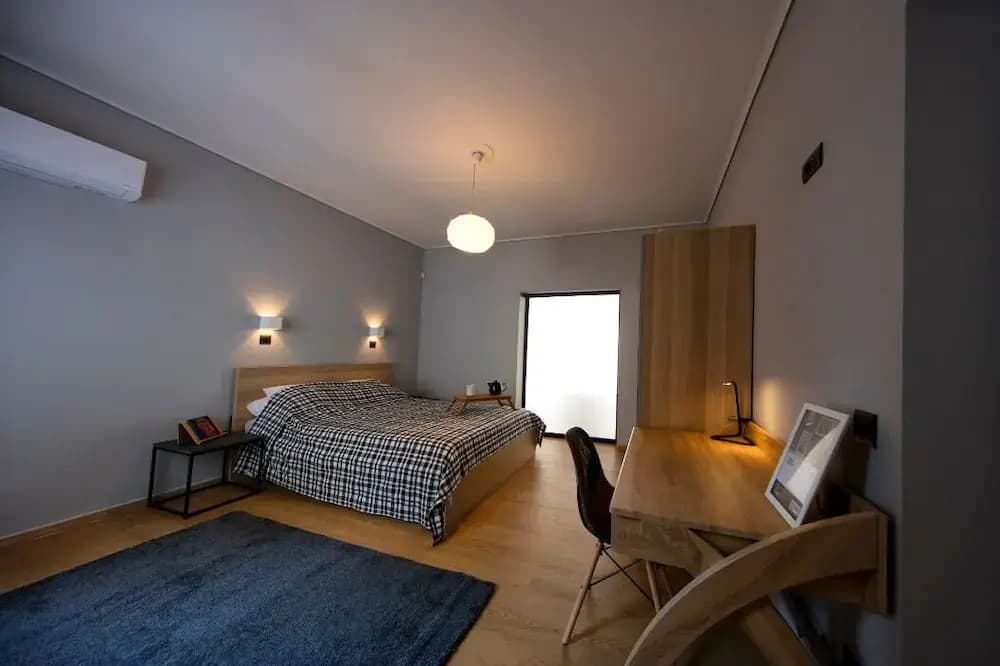 Heyden Entire Super Modern Minimal Flat - photo 4